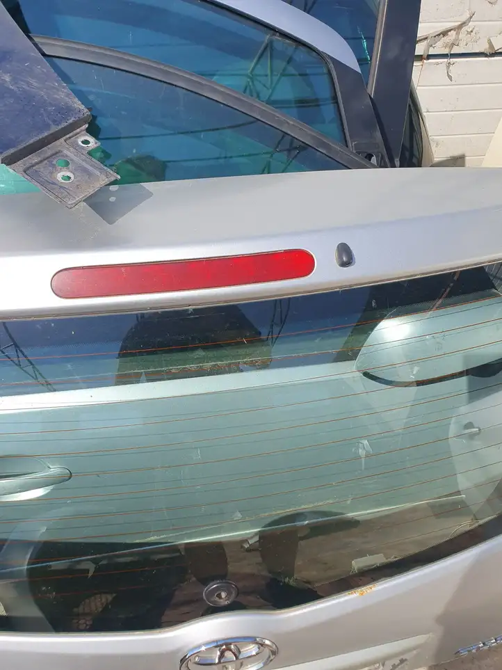 Toyota Corolla Verso AR10 (2004 - 2009) Крышка багажника — фото 4