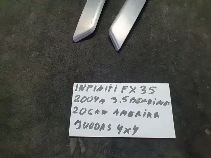 Infiniti FX (2002 - 2006) Декоративная накладка передней двери — фото 2