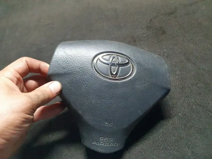 Toyota Corolla Verso AR10 (2004 - 2009) Подушка безопасности руля — фото 9