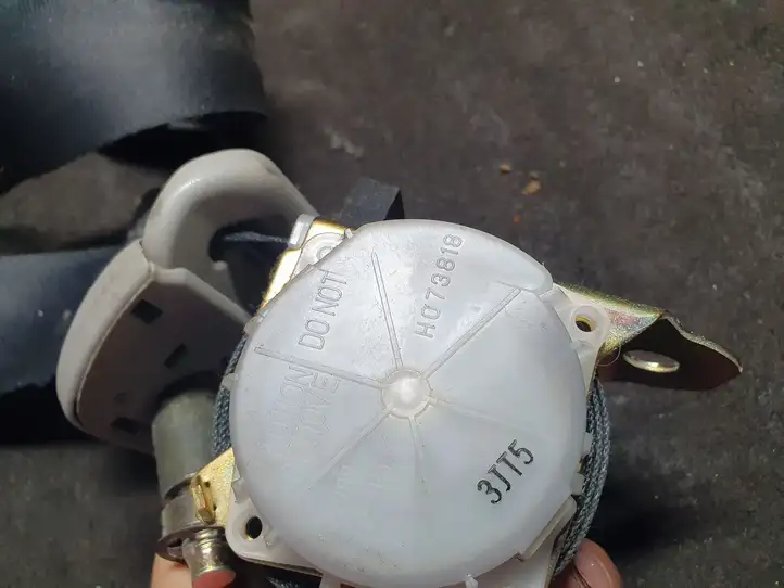 Toyota Corolla Verso AR10 (2004 - 2009) H073818 Задний ремень безопасности — фото 6