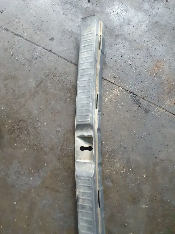 Toyota Corolla Verso AR10 (2004 - 2009) 647160F010 Отделка порога багажника — фото 4