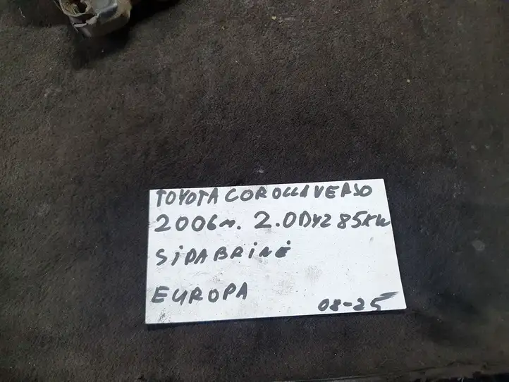 Toyota Corolla Verso AR10 (2004 - 2009) Замок передней двери — фото 9