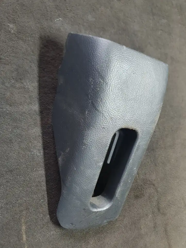 Toyota Corolla Verso AR10 (2004 - 2009) 45240F010 Обшивка рулевой колонки — фото 1