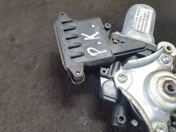 Toyota Corolla Verso AR10 (2004 - 2009) 997249100 Электростеклоподъемник передний (комплект) — фото 4
