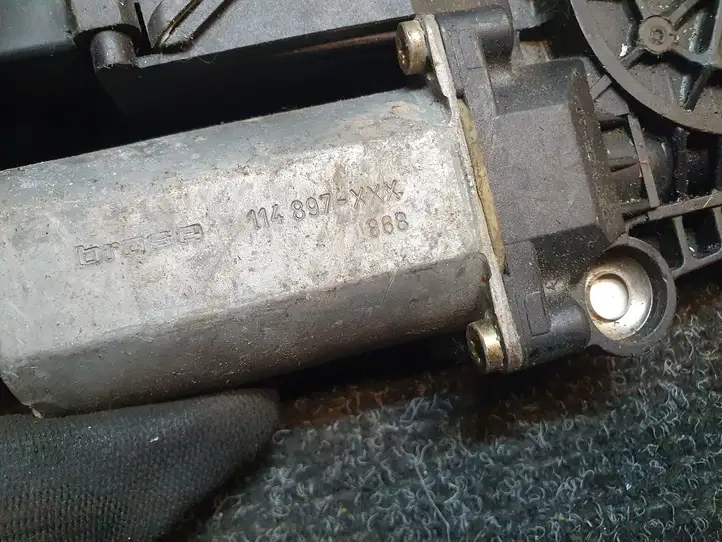Mercedes-Benz E W210 (1995 - 2002) 0130821698 Стеклоподъемник задней двери — фото 7