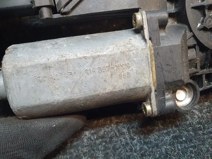 Mercedes-Benz E W210 (1995 - 2002) 0130821698 Стеклоподъемник задней двери — фото 8