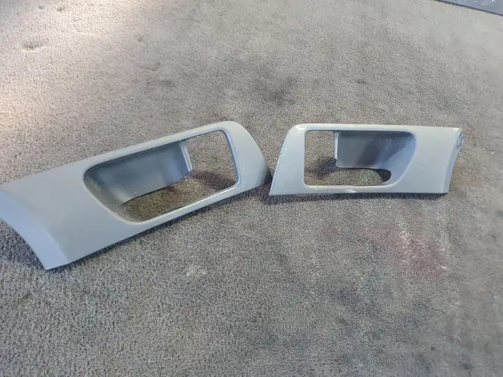 Toyota Avensis T250 (2003 - 2006) 6761505020 Прочая отделка передней двери — фото 1
