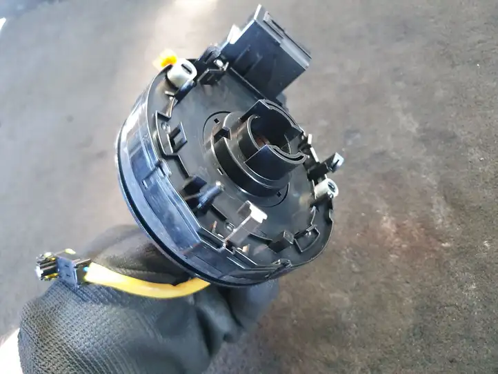 Toyota Avensis T250 (2003 - 2006) 6UJ0396 Контактное кольцо SRS — фото 5