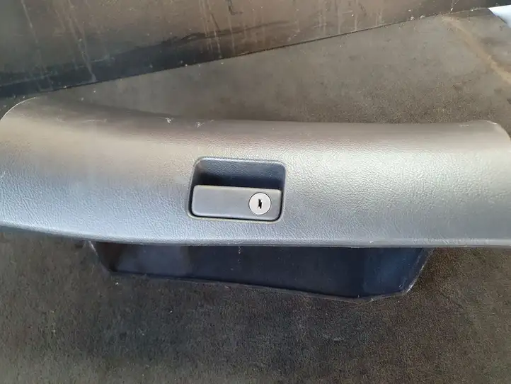 Toyota Avensis T250 (2003 - 2006) 5555005070 Вещевой ящик — фото 1