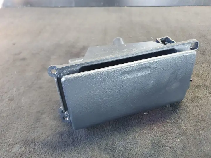Toyota Avensis T250 (2003 - 2006) 5563005010 Вещевой ящик — фото 1