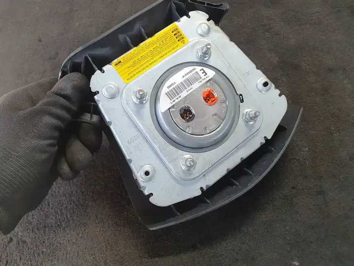 Toyota Avensis T250 (2003 - 2006) 615560500 Подушка безопасности руля — фото 6