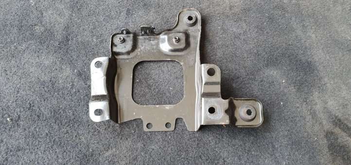 AV61R6K034AB Ford Focus Akumuliatoriaus tvirtinimo padas