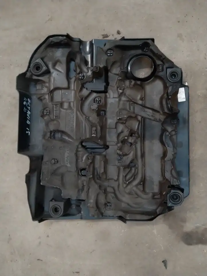 Skoda Octavia Mk3 (5E) (2013 - 2019) Крышка двигателя декоративная — фото 2