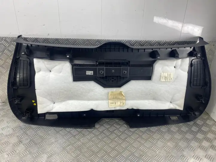Volkswagen Touareg II (2010 - 2018) 7P6867601A Комплект обшивки крышки багажника — фото 3