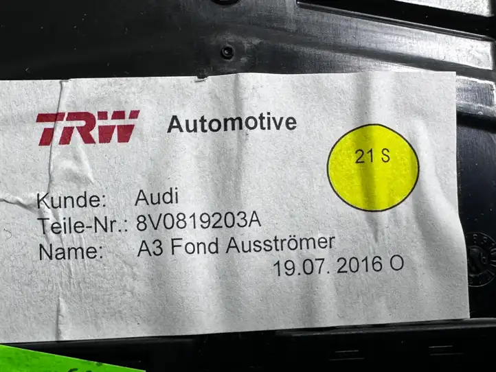 Audi A3/S3 8V (2016 - 2020) 8V0819203A Задний воздушный дефлектор — фото 2