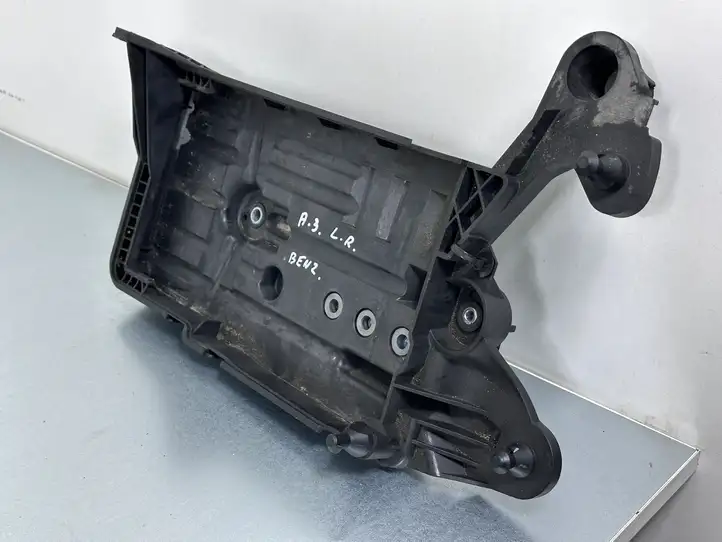Audi A3/S3 8V (2016 - 2020) 5Q0915321 Площадка аккумулятора — фото 2