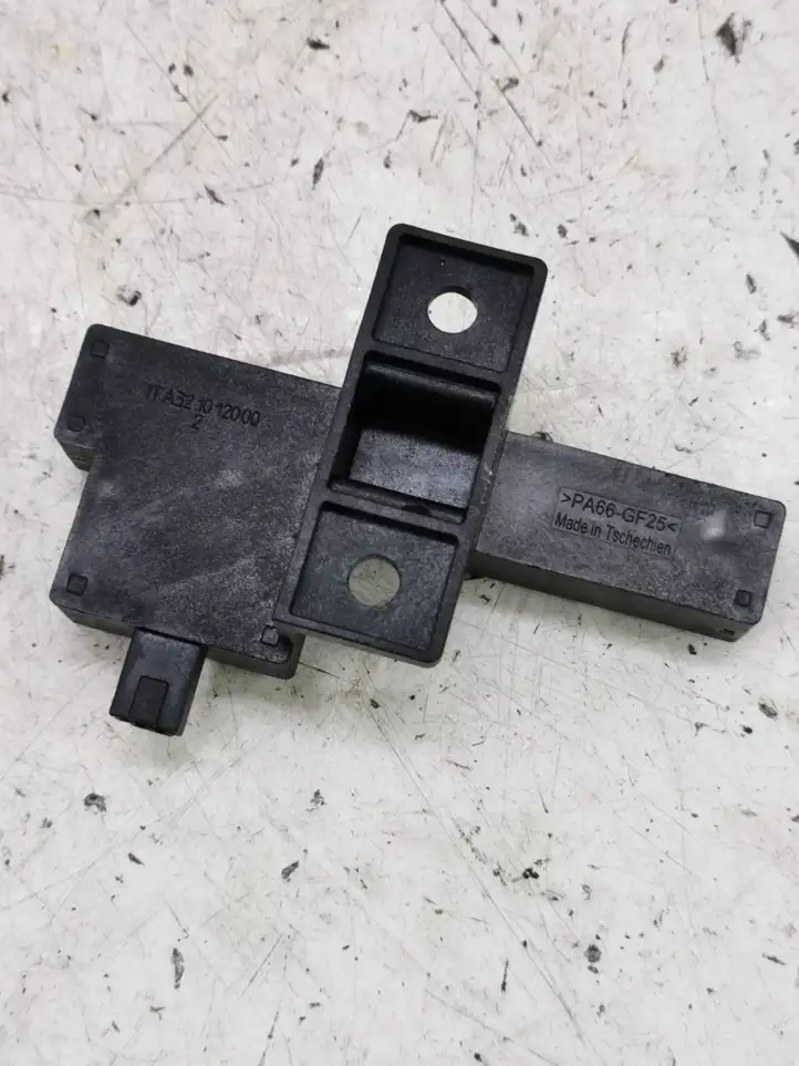 Audi A6 C7 (2011 - 2014) 8K0907247 Антенна системы Keyless — фото 3