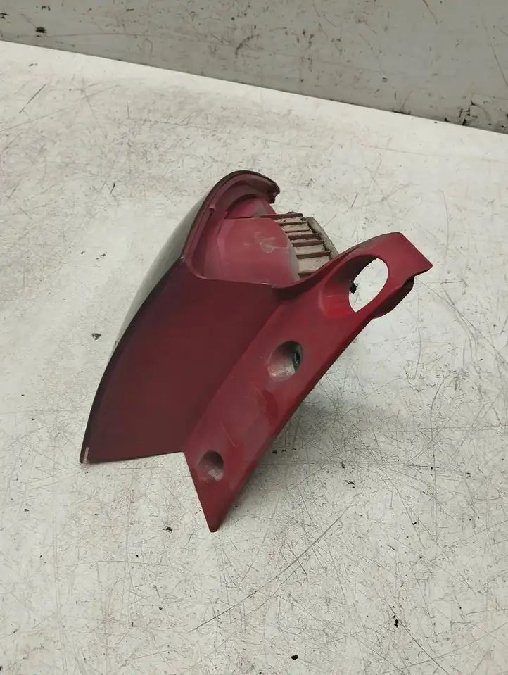 Seat Leon (1M) (1998 - 2006) 1P0945111C Дополнительный стоп фонарь — фото 1