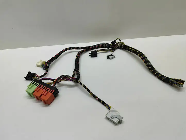 BMW 5 E60 E61 (2004 - 2010) 8373700 Прочая электропроводка — фото 1