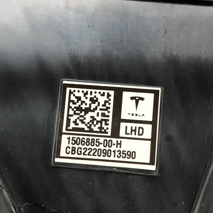 Tesla Model Y (2019 - 2024) 151625500E Нижняя обшивка стойки B — фото 7