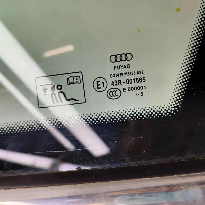 Audi A4 S4 B9 (2015 - 2019) 8W9845298P Заднее боковое стекло — фото 8