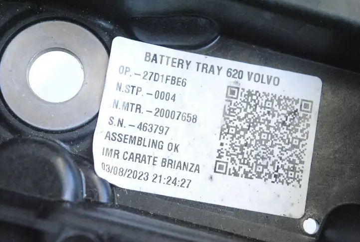 Volvo XC40 (2017 - ) 27D1FBE6 Ящик аккумулятора — фото 5