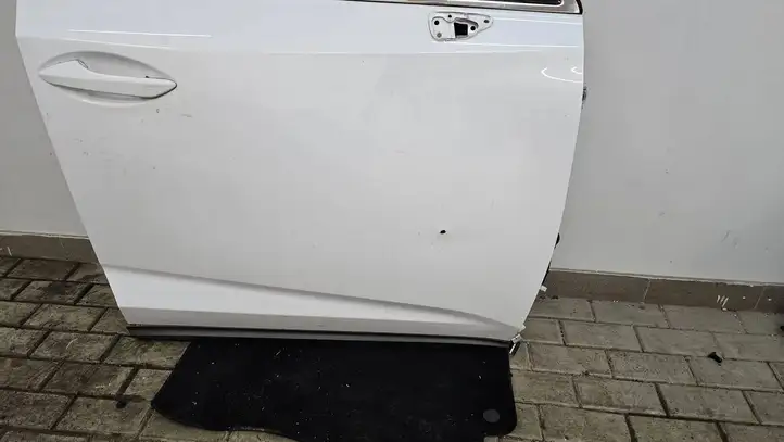 Lexus NX (2017 - ) Дверь — фото 1