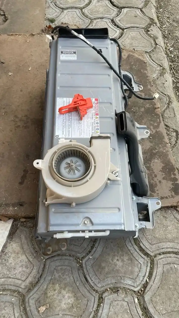 Lexus GS 300 350 430 450h (2007 - 2011) 2344P33001 Аккумулятор гибридного / электрического автомобиля — фото 3