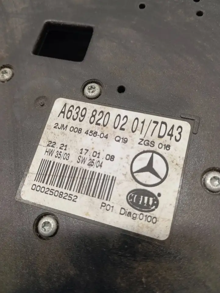 Mercedes-Benz Vito Viano W639 (2003 - 2010) A6398200201 Передняя подсветка — фото 4