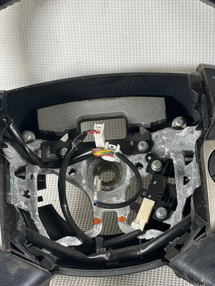 Toyota Prius (XW20) (2003 - 2009) Руль — фото 2