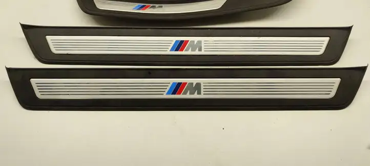 BMW 5 F10 F11 (2009 - 2016) 8050051 Внутренняя обшивка порога (комплект) — фото 1