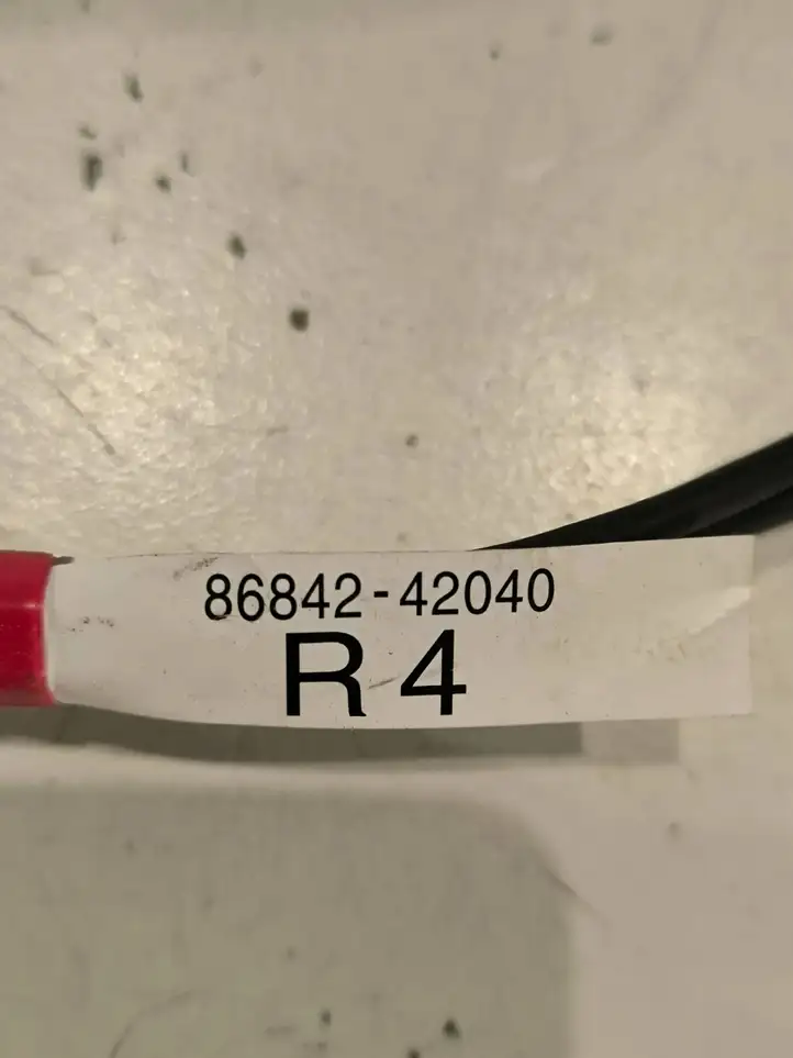 Toyota RAV 4 (XA50) (2018 - ) 8684242040 Прочая электропроводка — фото 3