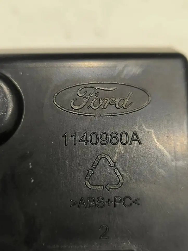 Ford Mondeo MK IV (2007 - 2014) 1140960A Прочие детали салона — фото 4