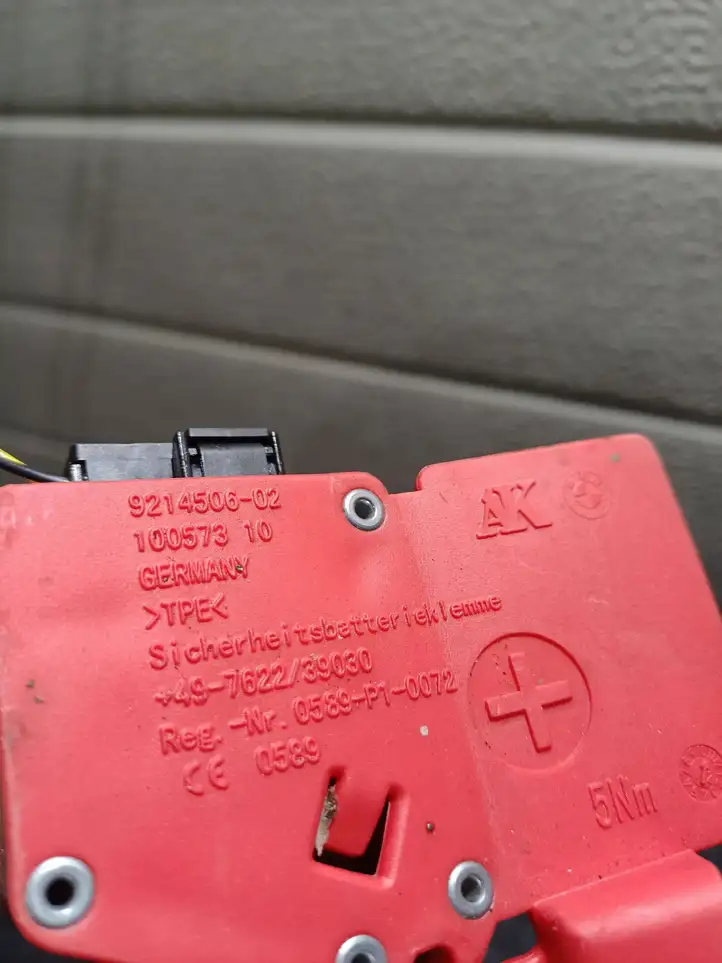 BMW 3 F30 F35 F31 (2012 - 2018) 10057310 Плюсовой провод аккумулятора — фото 3