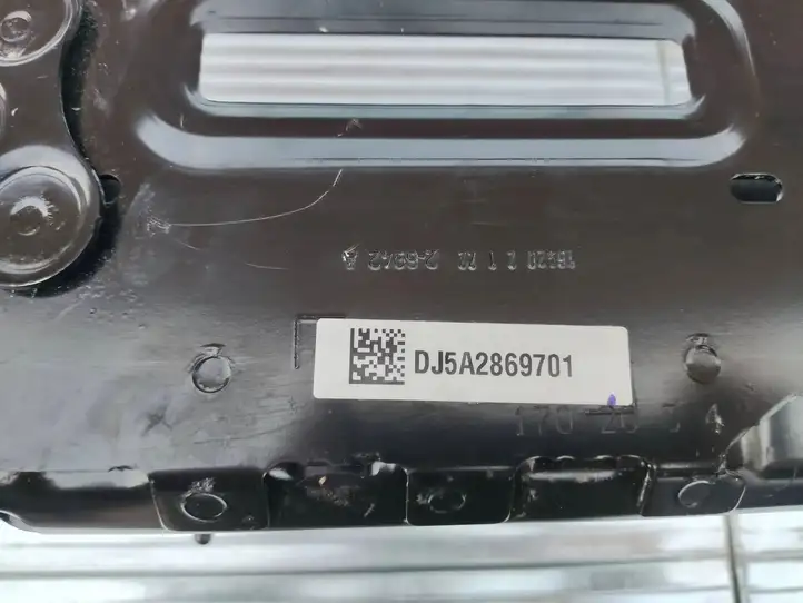 BMW 3 G20 G21 (2019 - ) 8780790 Кронштейн аккумулятора гибридного автомобиля — фото 3