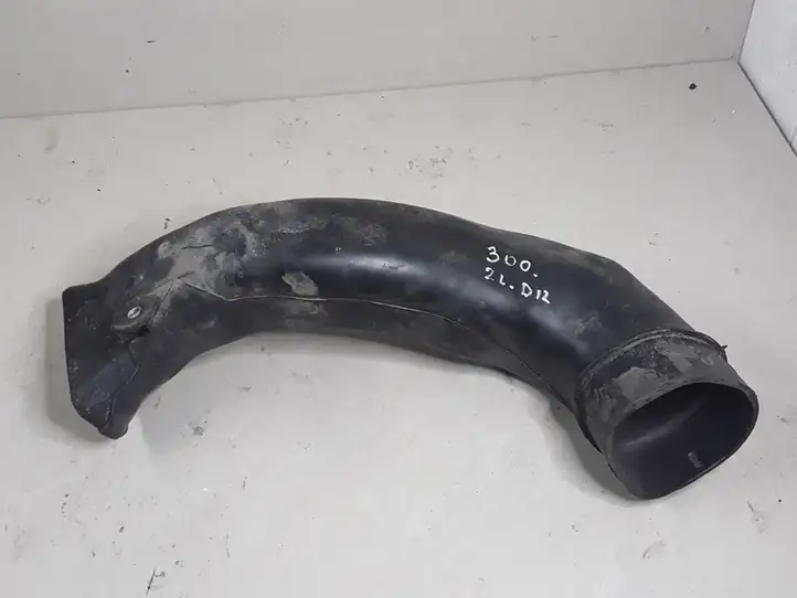 Toyota Avensis T250 (2006 - 2009) 177510R010 Детали воздухозаборника — фото 2