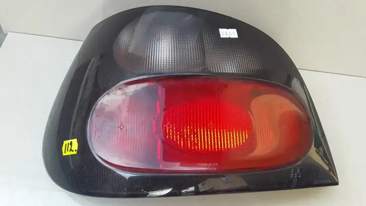 Renault Megane I (1995 - 2002) 7700828137 Задний фонарь в кузове — фото 1