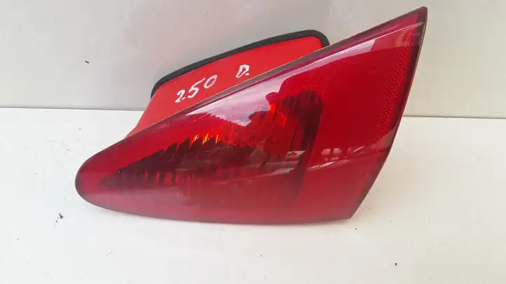 Alfa Romeo 147 (2000 - 2004) 46747825GDX Задний фонарь в крышке багажника — фото 1
