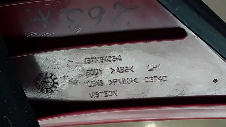 Ford Mondeo Mk III (2000 - 2007) 1S7113405A Задний фонарь в кузове — фото 3