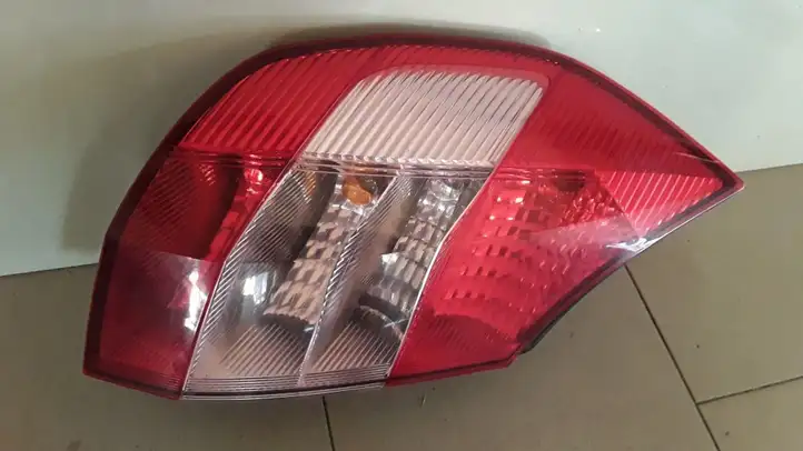 Renault Scenic II - Grand scenic II (2003 - 2006) 15911500 Задний фонарь в кузове — фото 1