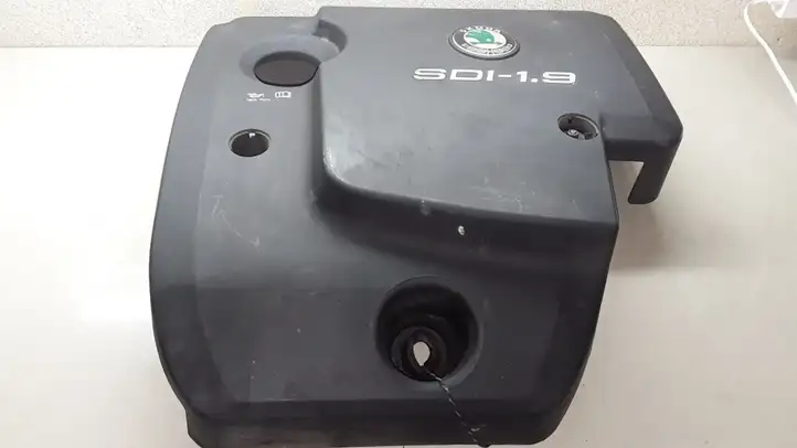 Skoda Octavia Mk1 (1U) (1996 - 2004) 038103925L Крышка двигателя декоративная — фото 1