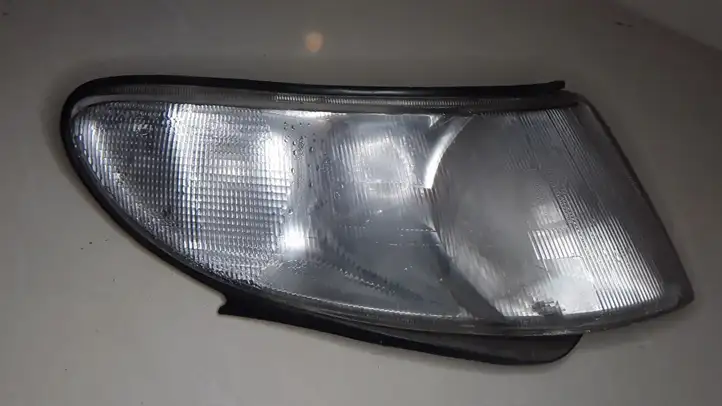Saab 9-3 Ver1 (1998 - 2005) 88205903 Указатель поворота передний — фото 1