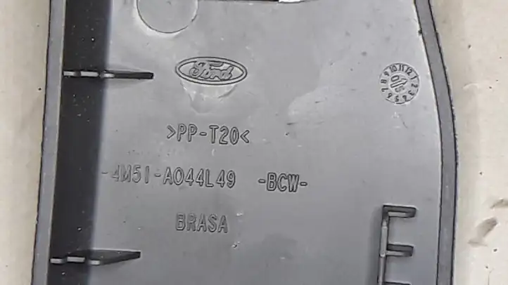 Ford Focus (2005 - 2008) 4M51A044L49 Отделка рукоятки кожа/материал — фото 2