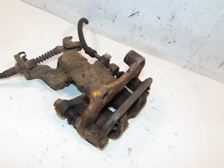 Mazda 6 (2002 - 2005) GJZA2698ZB Тормозной суппорт задний — фото 5