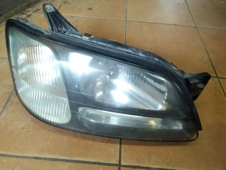 Subaru Legacy (1999 - 2003) 10020653 Передняя фара — фото 1