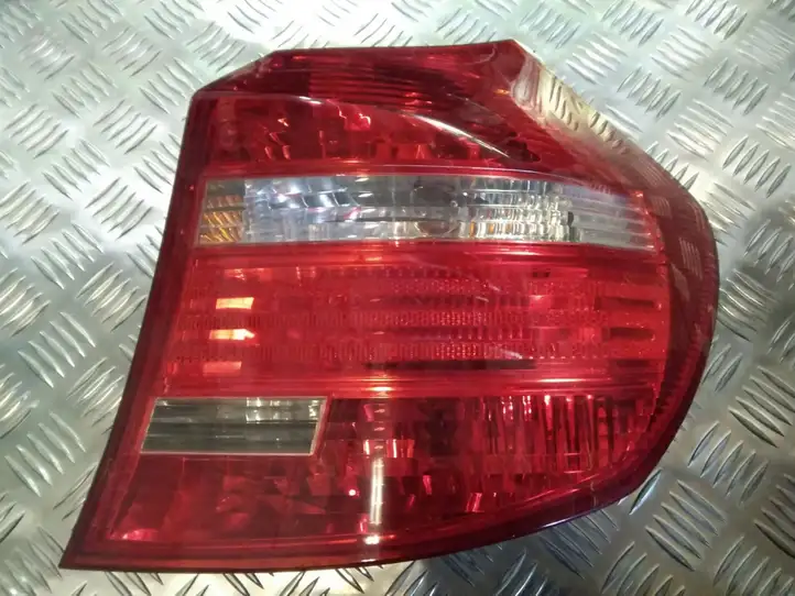 BMW 1 E81 E87 (2004 - 2011) 716496504 Задний фонарь в кузове — фото 1