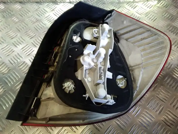 BMW 1 E81 E87 (2004 - 2011) 716495504 Задний фонарь в кузове — фото 3