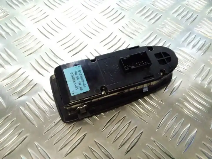 BMW 1 E81 E87 (2004 - 2011) 913208201 Кнопка стеклоподъемников — фото 2