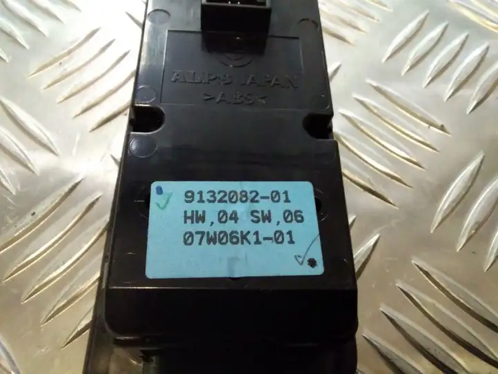 BMW 1 E81 E87 (2004 - 2011) 913208201 Кнопка стеклоподъемников — фото 3