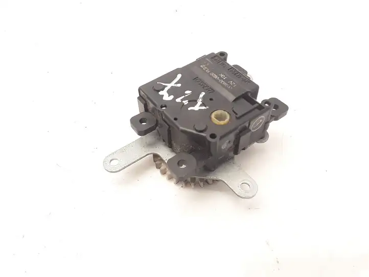 Toyota Avensis T270 (2009 - 2012) 0638000920 Двигатель задвижки потока воздуха — фото 2